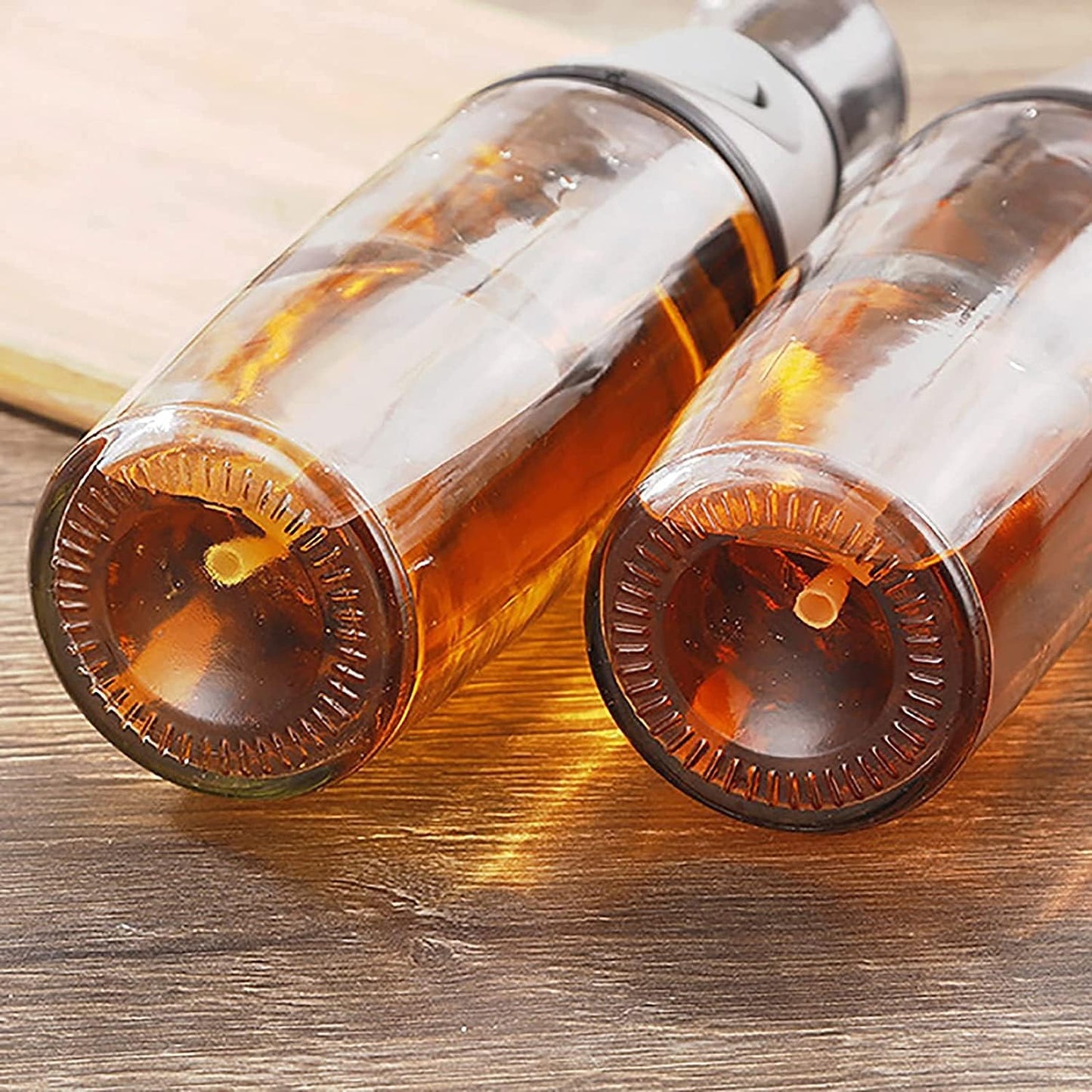 Kitchen Oil and Vinegar Dispenser Bottle - 17oz (500ml) Cruet Dispenser for Olive Oil and Vinegar, Equipped with Measuring Pump and Drip-Free Stainless Spout, Perfect for Cooking, BBQ, and Pot Use, Also Includes Olive Oil Sprayer