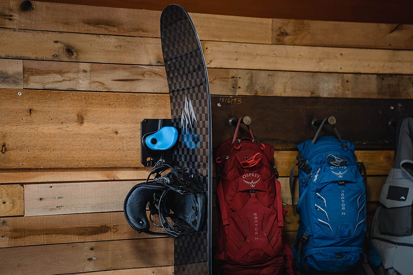 Premium Ski and Snowboard Wall Storage Rack - Protect Your Equipment with Gravity Grabber - Secure and Damage-Free Storage Solution - Universal Fit for All Skis and Snowboards