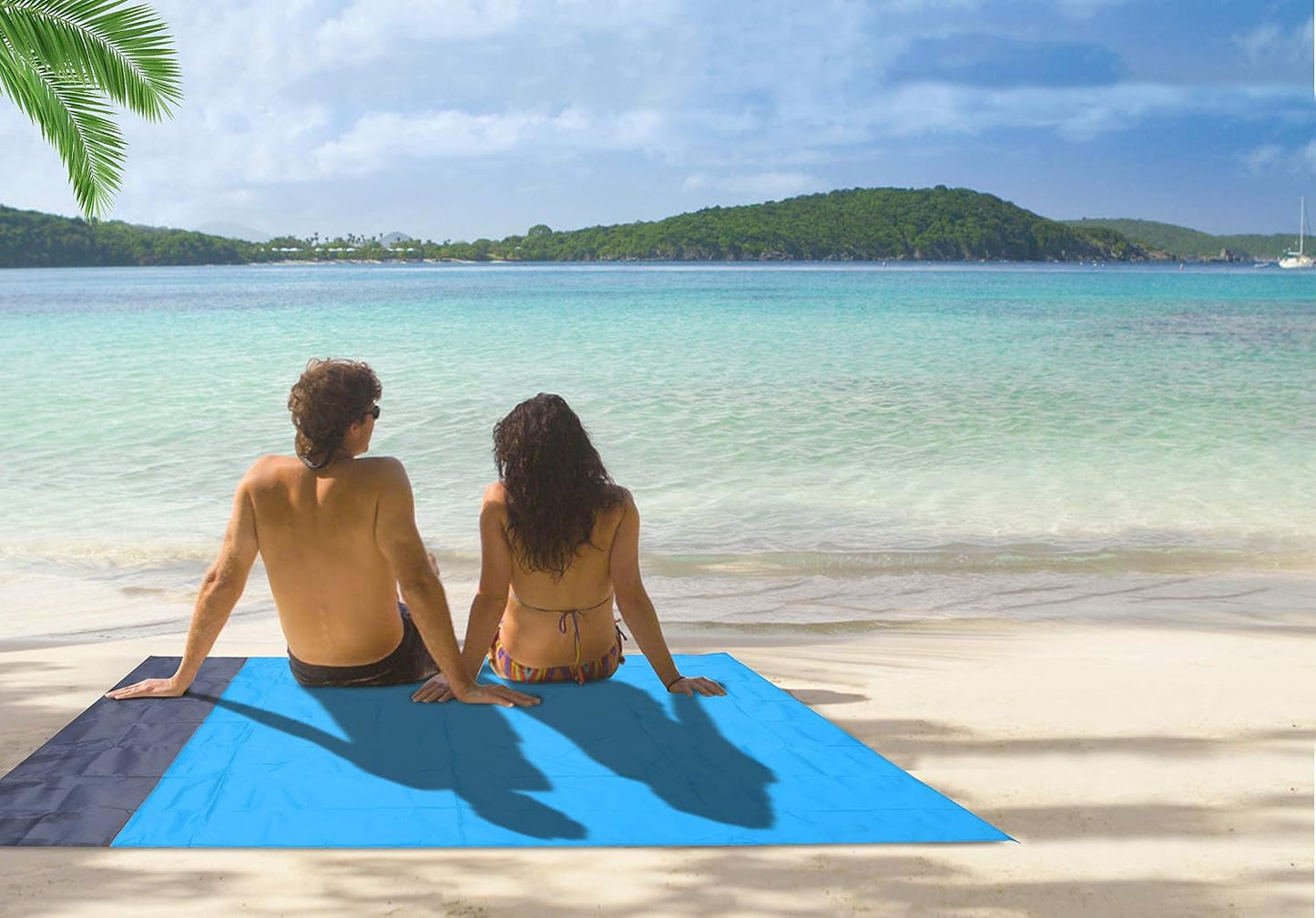 Compact 79 * 55 inch Picnic Blanket - Sand Proof and Waterproof, Comes with a Portable Storage Bag, Perfect for Outdoor Travel, Camping, Hiking, Festivals, and Sports.