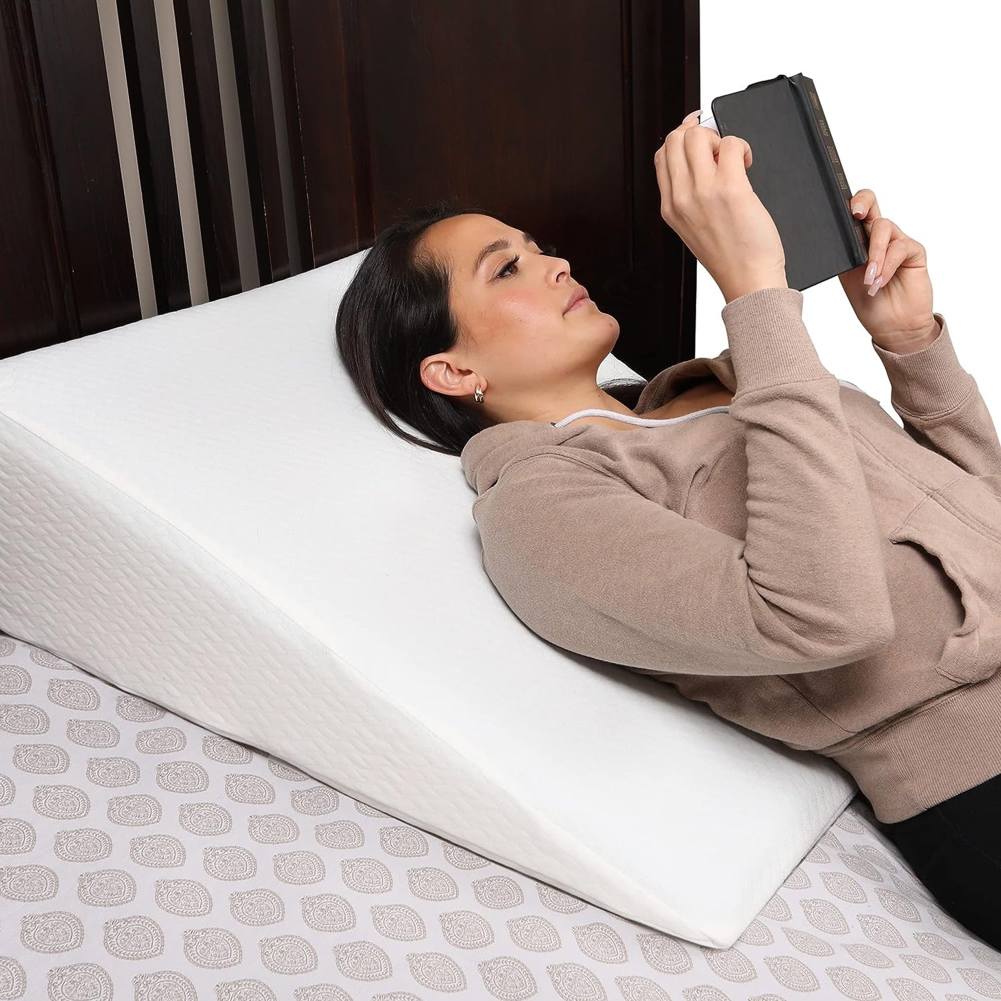 Ergonomic Inclined Bed Wedge Pillow with Memory Foam Top - Sleeping Pillow to Assist with Acid Reflux, Snoring, Back and Neck Pain - Includes Washable Cover - Dimensions: 25" L x 24" W x 7" H