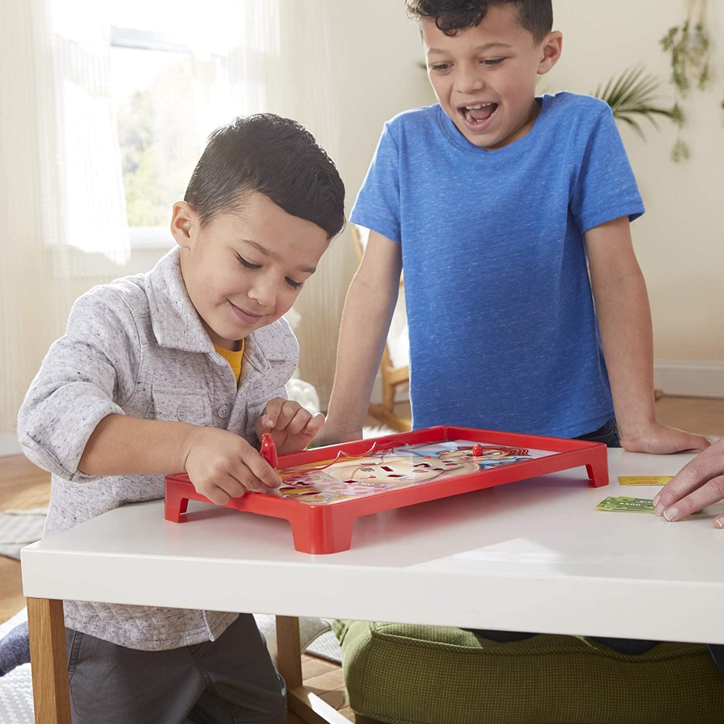 Hasbro Classic Operation Game,72 Months+