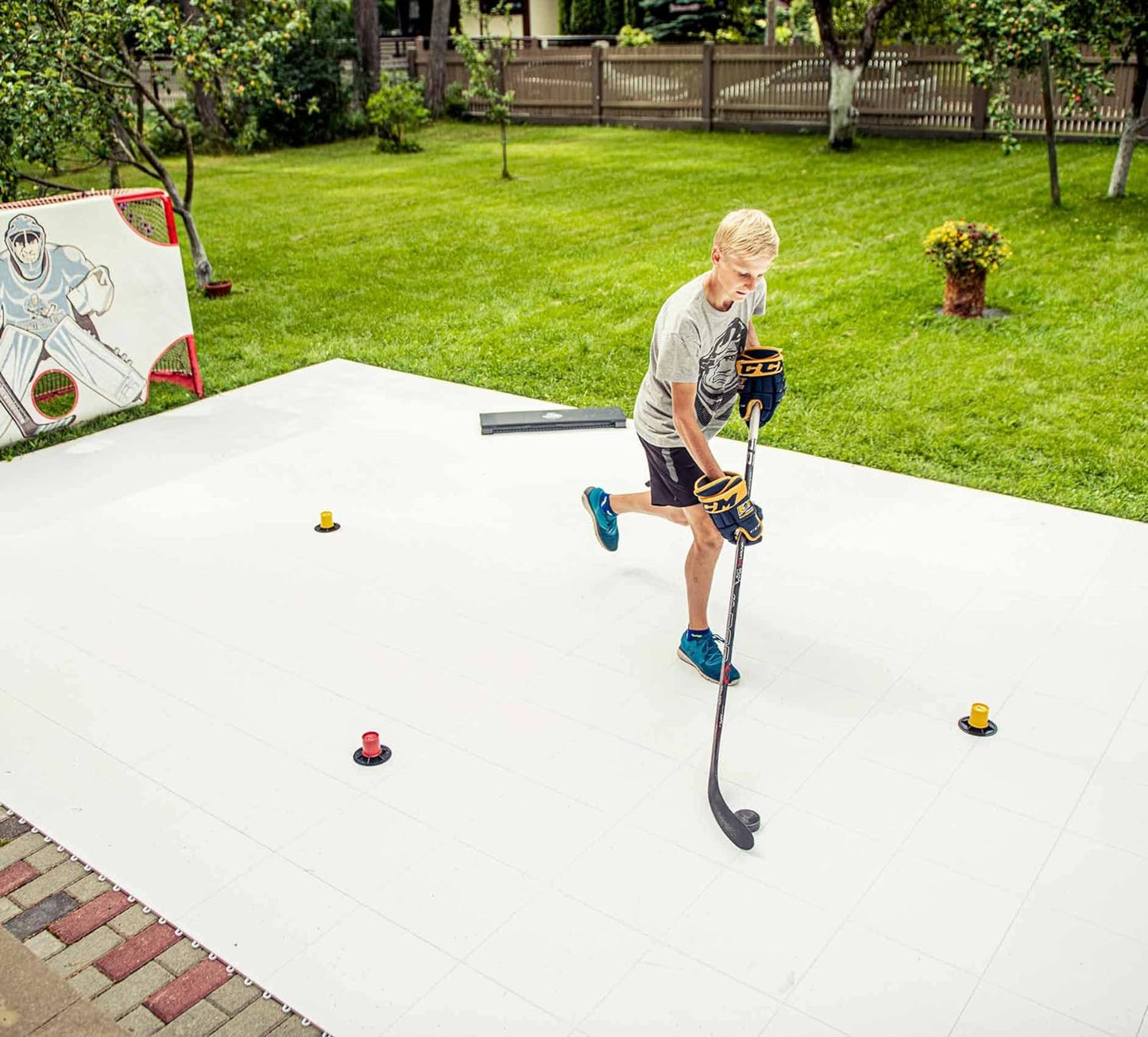 Stickhandling Trainer - Enhancing Puck Control, Reaction Time, and Coordination - Lightweight, Portable, and Adjustable Equipment