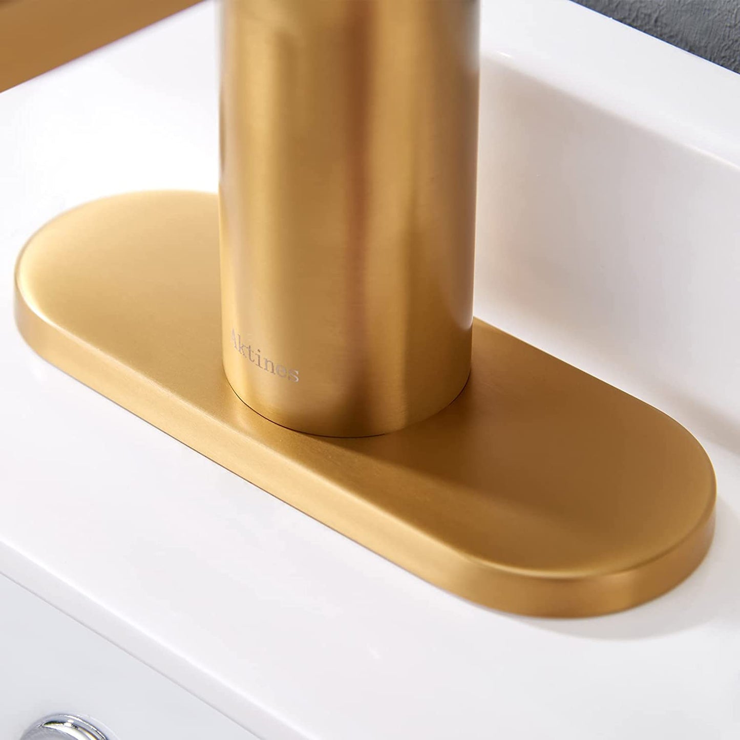 Brass Brushed Gold Bathroom Faucet, Bathroom Sink Faucet 1 Hole, Modern RV Basin Faucet with Pop Up Drain