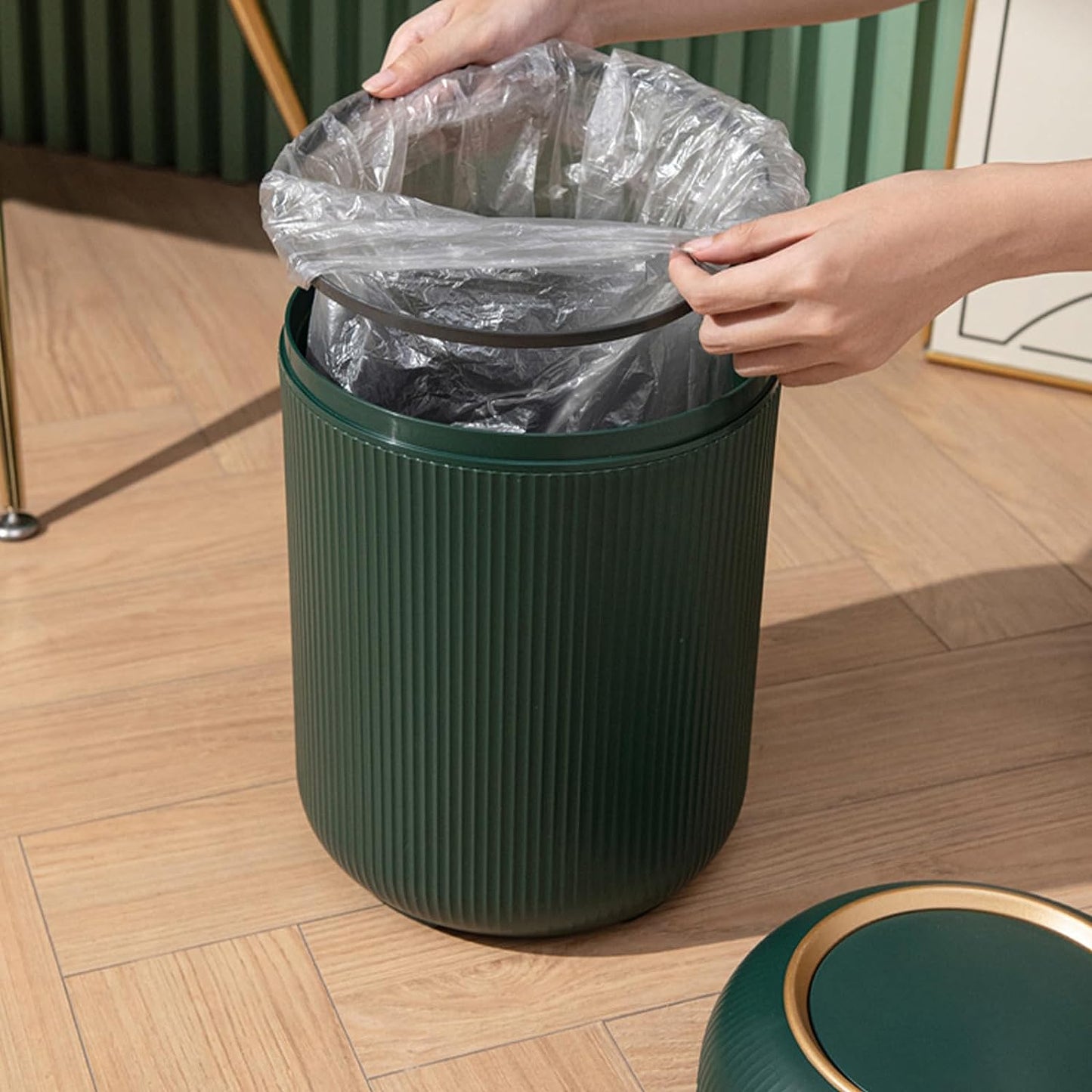 Automatic Touchless Trash Can with Lid, 3 Gallon Bathroom Trash Can Motion Sensor Kitchen Garbage Can, Bedroom, Office, Living Room, Green