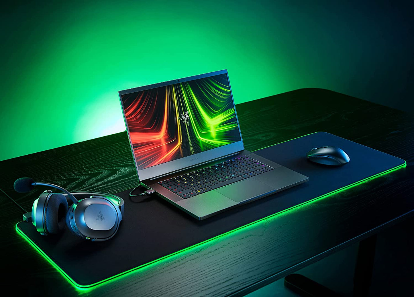 Wide Classic Black Gaming Mousepad: Extended Size with Customizable Chroma RGB Lighting - Soft Cloth Material for Balanced Control and Speed - Non-Slip Rubber Base