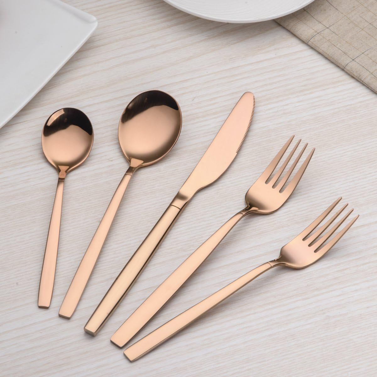 Shiny Copper 20-Piece Titanium Rose Gold Plated Stainless Steel Flatware Set - Includes Copper Silverware Set for 4 People, Creating a Stunning Copper Color Cutlery Set.