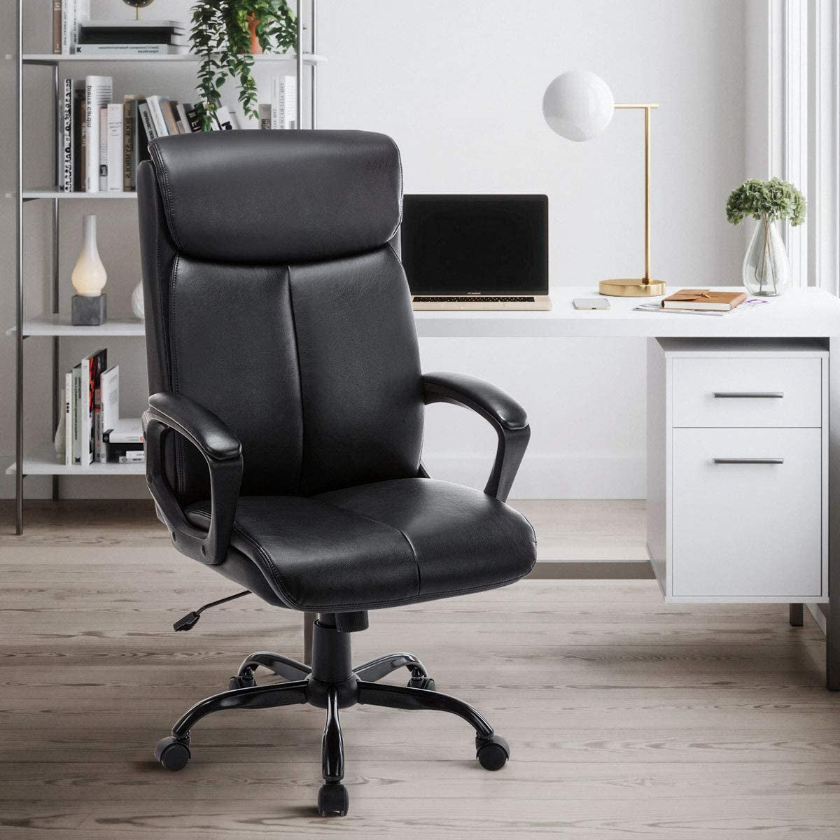 Executive Bonded Leather High-Back Office Chair - Swivel Task Chair with Rocking Function, Designed for Computer Desks, in Black.