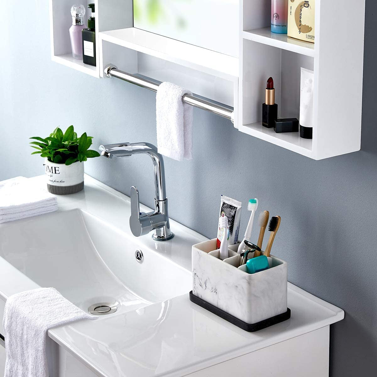 Toothbrush Holder, Bathroom Storage Organizer Caddy for Electric Toothbrush, Toothpaste and Makeup Brush, Bathroom Organizers countertop, Porte brosse a dent