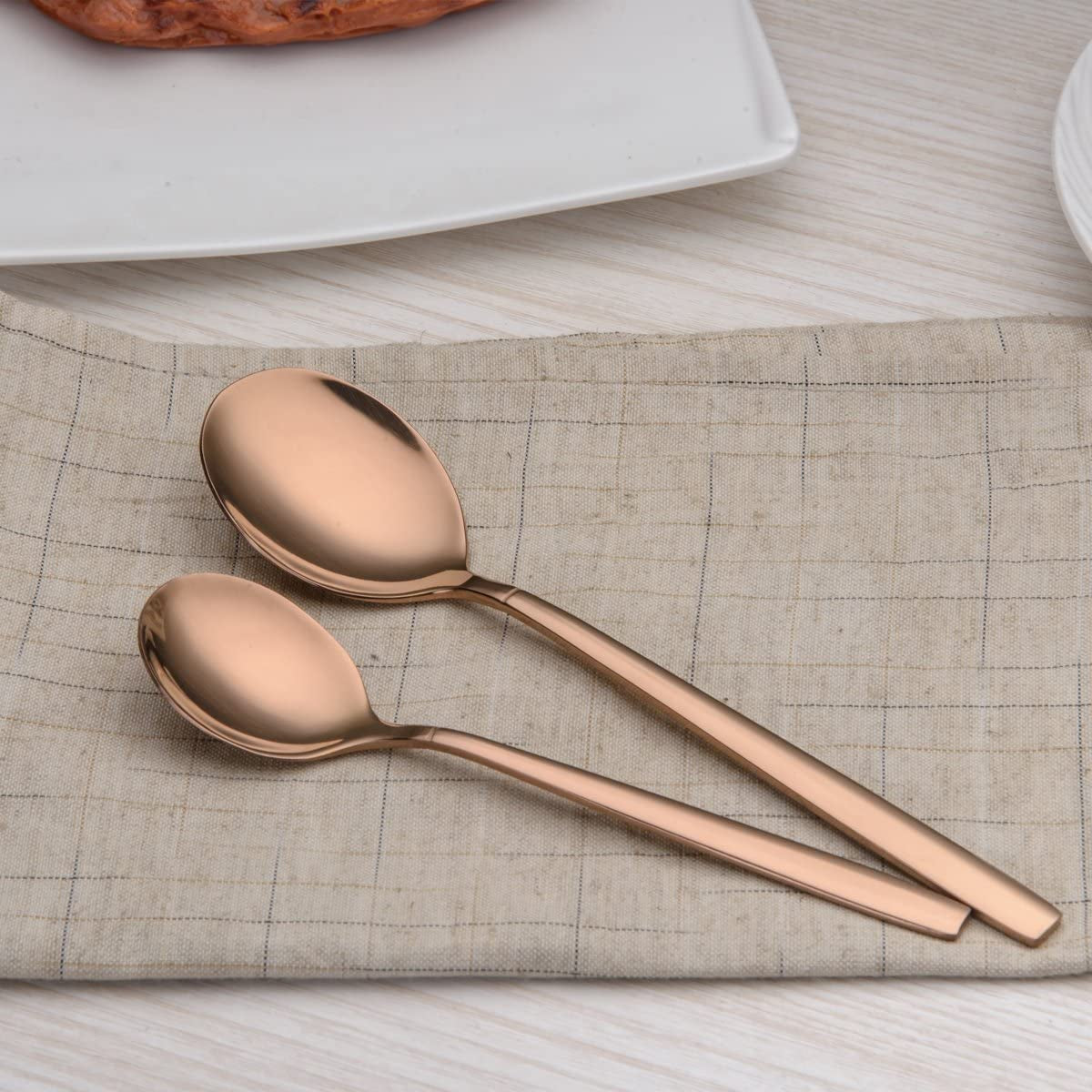 Shiny Copper 20-Piece Titanium Rose Gold Plated Stainless Steel Flatware Set - Includes Copper Silverware Set for 4 People, Creating a Stunning Copper Color Cutlery Set.