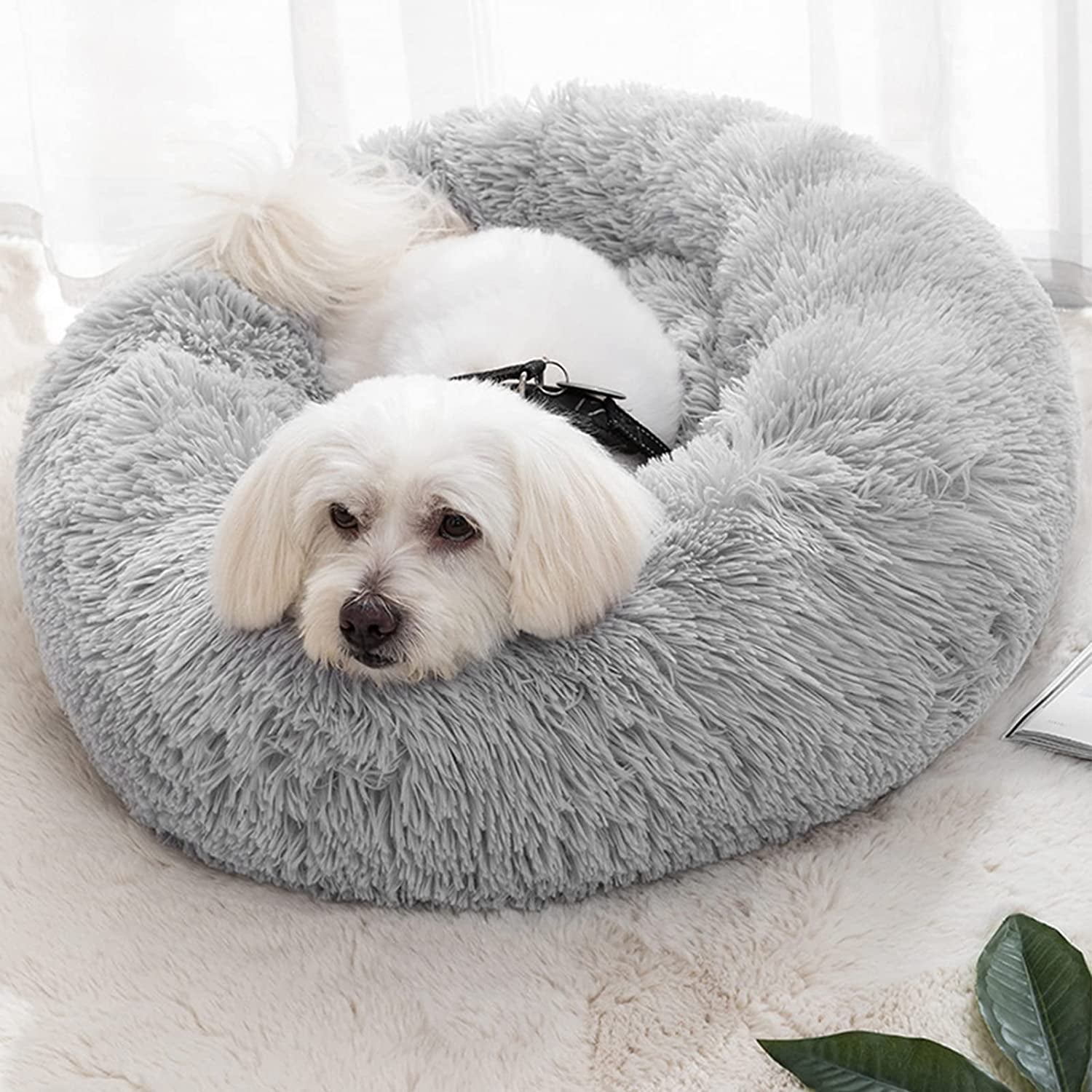 24'' Calming Dog Bed - Suitable for Small Dogs and Indoor Cats - Round Donut Shape - Washable - Provides Self-Warming Comfort - Made from Soft Luxury Plush - Ideal for Pet Anxiety - Cuddler Cushion for Puppies and Kittens up to 20lbs.